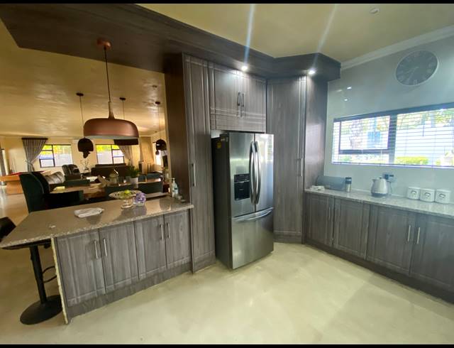3 BEDROOM FREEHOLD FOR SALE IN RYNFIELD
